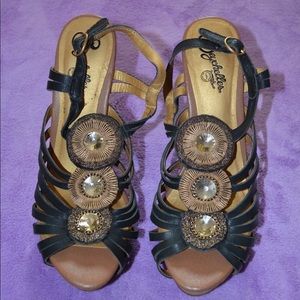 Seychelles Black and Gold Wedges